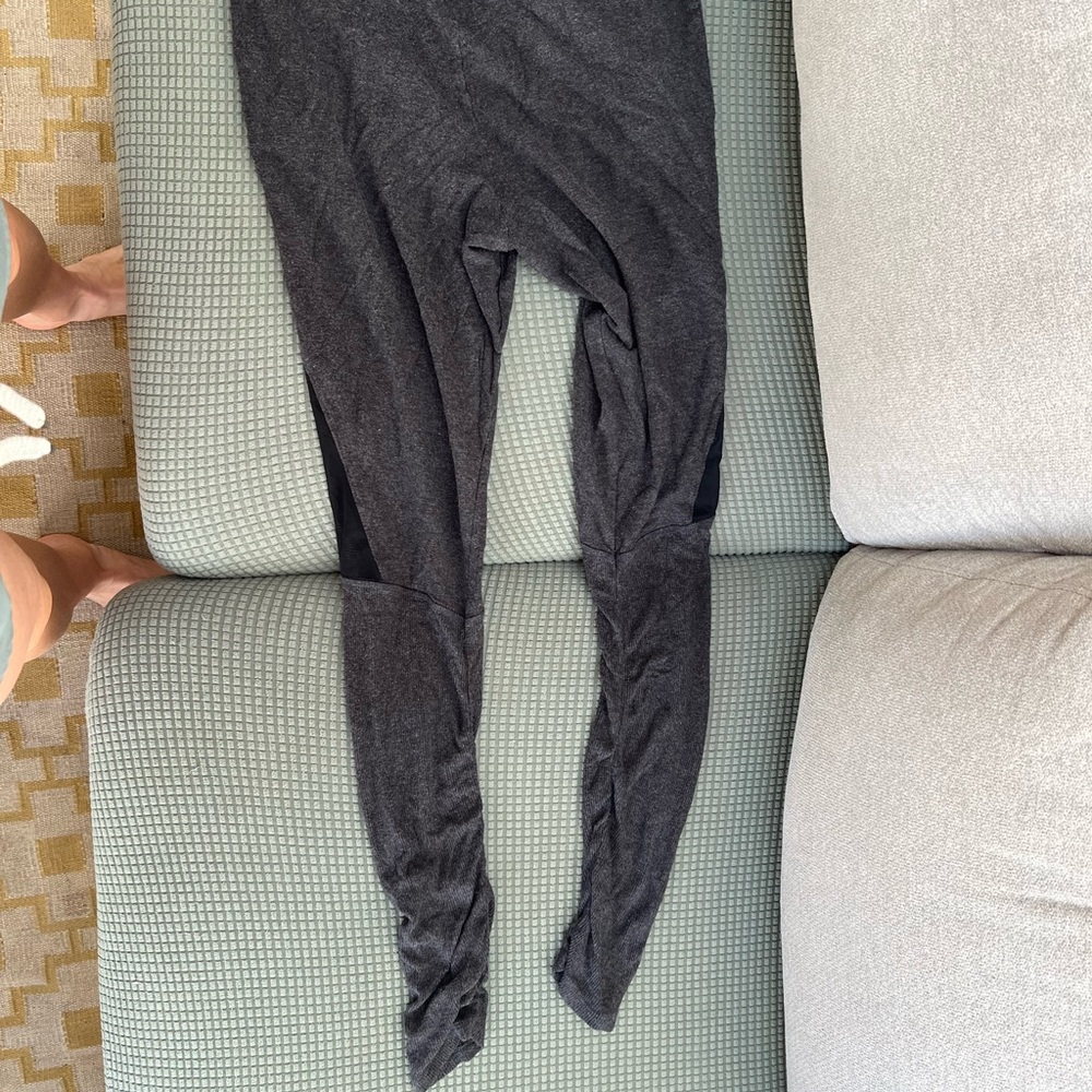 Alo Joggers - Picture 3 of 5